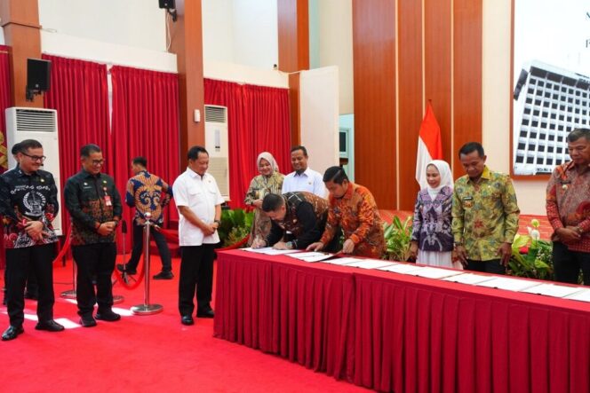 
 Wali Kota Parepare dan Kepala Daerah se-Sulsel Hadiri Pengarahan Mendagri di Rujab Gubernur