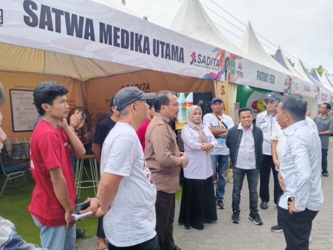 
 15 Truk Telur Sidrap Dilepas di Festival Tani Ternak, Nilai Transaksi Rp4,7 M