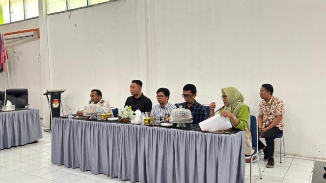 
 Temuan Bawaslu Sidrap di Rapat Pleno: 8 Pemilih Meninggal Masih Terdaftar