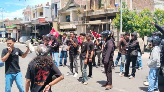 
 Dua SPPG Jadi Sorotan, Dapur Diduga Tanpa IPAL Tuai Protes Aktivis